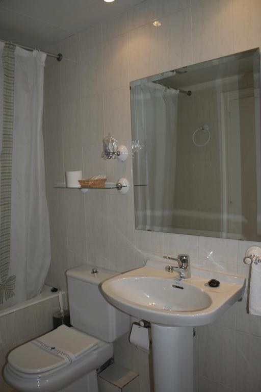 Meson De Salinas Hotell Salinas de Bielsa Rum bild