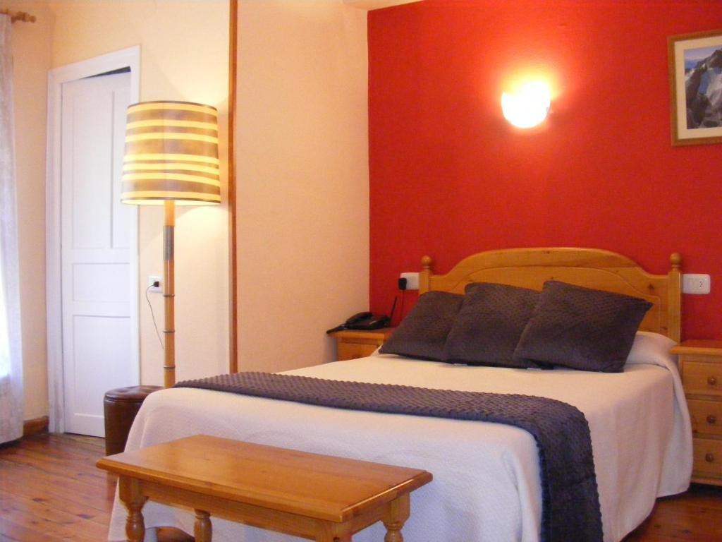 Meson De Salinas Hotell Salinas de Bielsa Rum bild